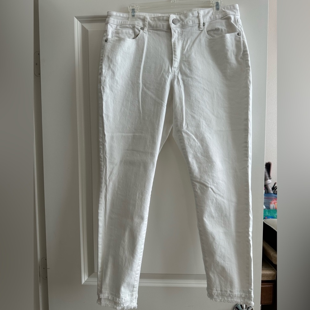 LOFT Crisp White Cropped Jeans